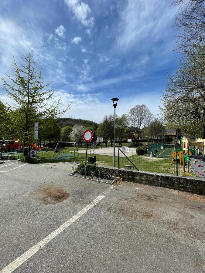 Casa Sasso E Legno Lägenhet Omegna Exteriör bild
